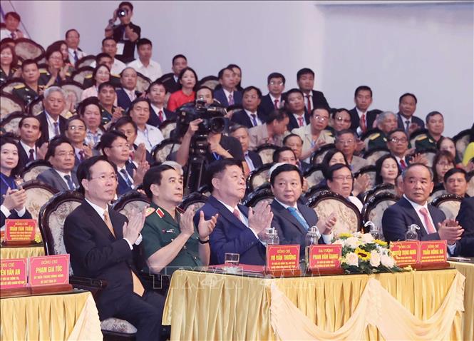 Feier zum 60. Jahrestag des Besuches von Präsident Ho Chi Minh in Nam Dinh