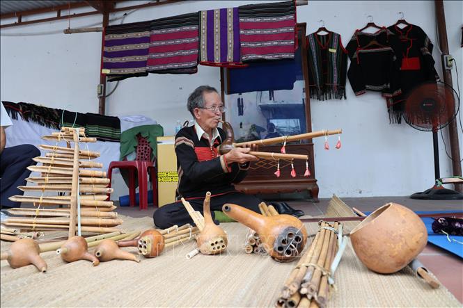 Ausstellung „Kulturen der ethnischen Minderheiten in Südzentralvietnam und in Tay Nguyen“
