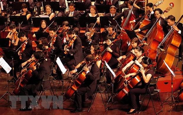 International bekannte Künstler beim Konzert „Von West nach Ost”