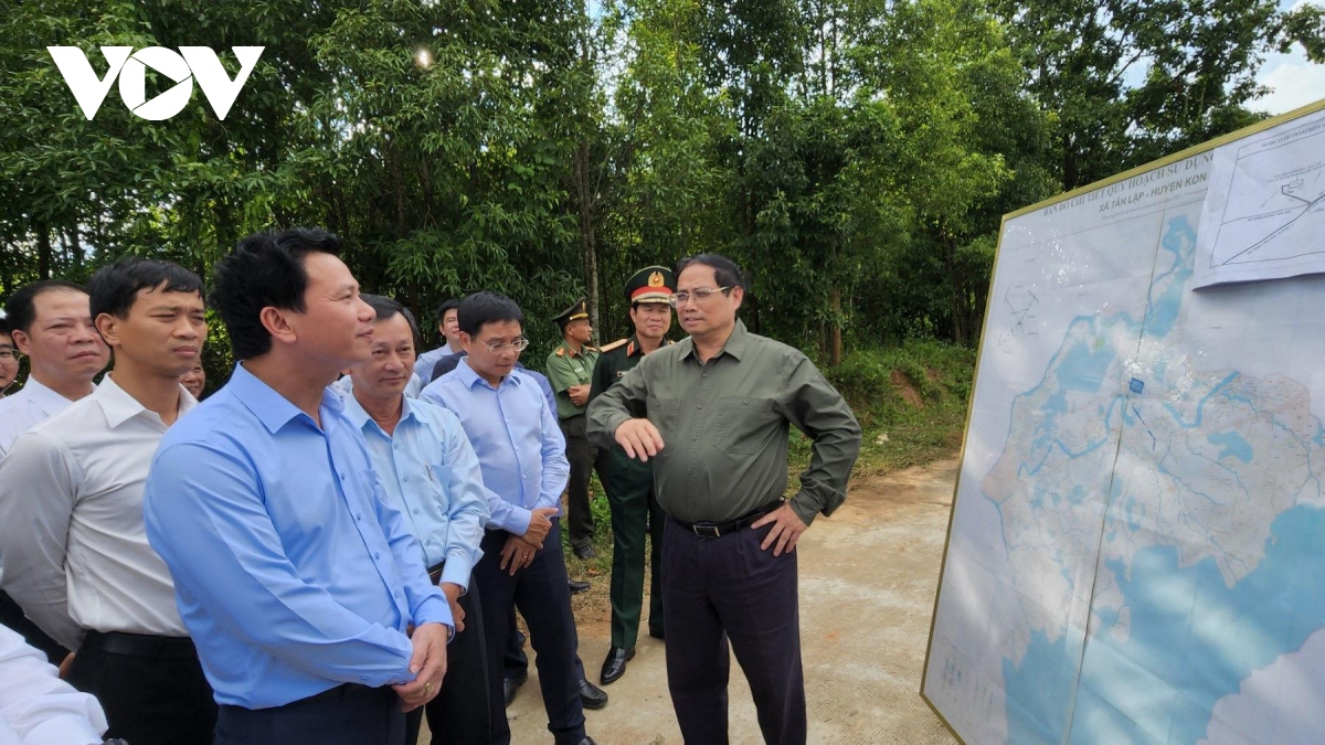 Premierminister Pham Minh Chinh schlägt Entwicklungsorientierung für Provinz Kon Tum vor