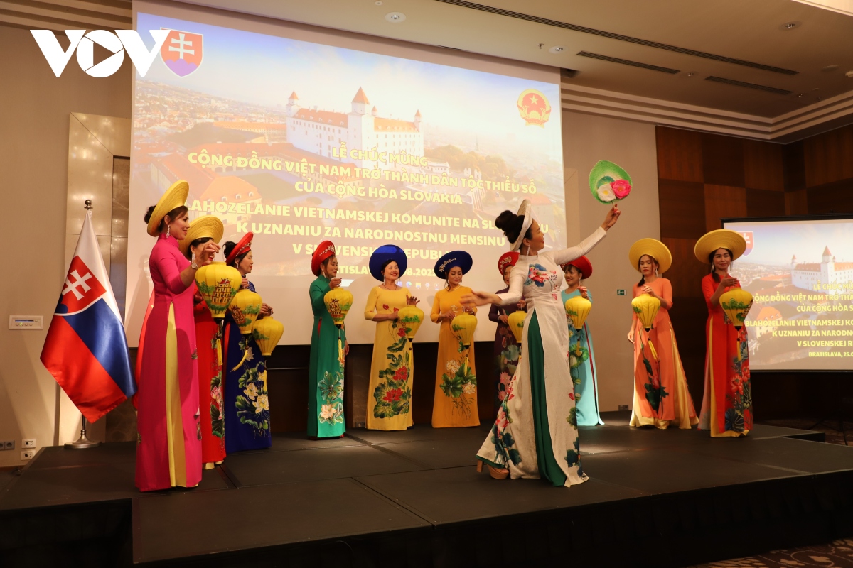 Feier: Anerkennung der vietnamesischen Community als ethnische Minderheit in der Slowakei