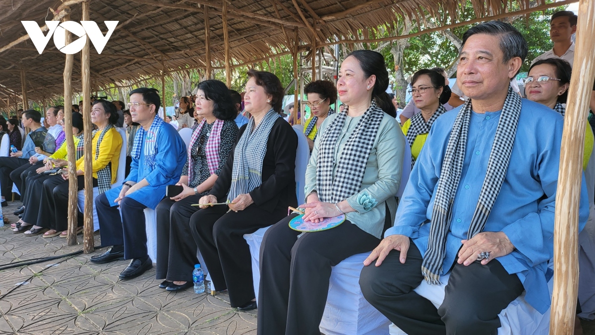 Festival für die Ba Ba-Bluse in Hau Giang eröffnet
