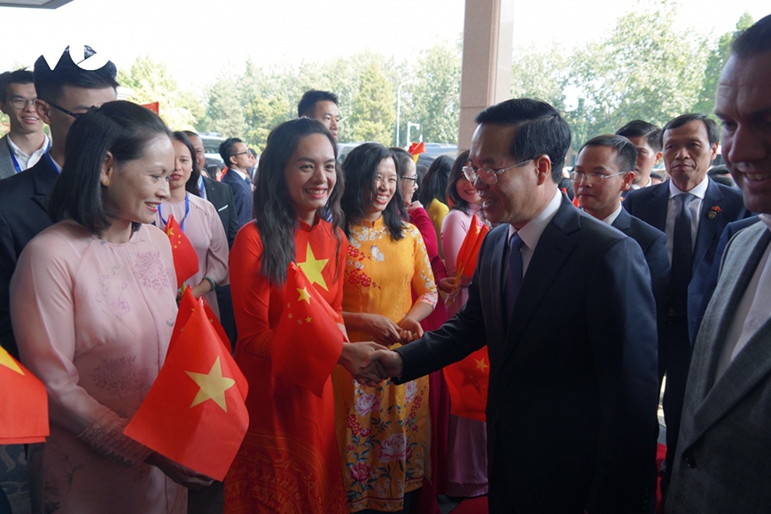 Staatspräsident Vo Van Thuong beginnt Aktivitäten beim „Gürtel und Straße“-Forum in China