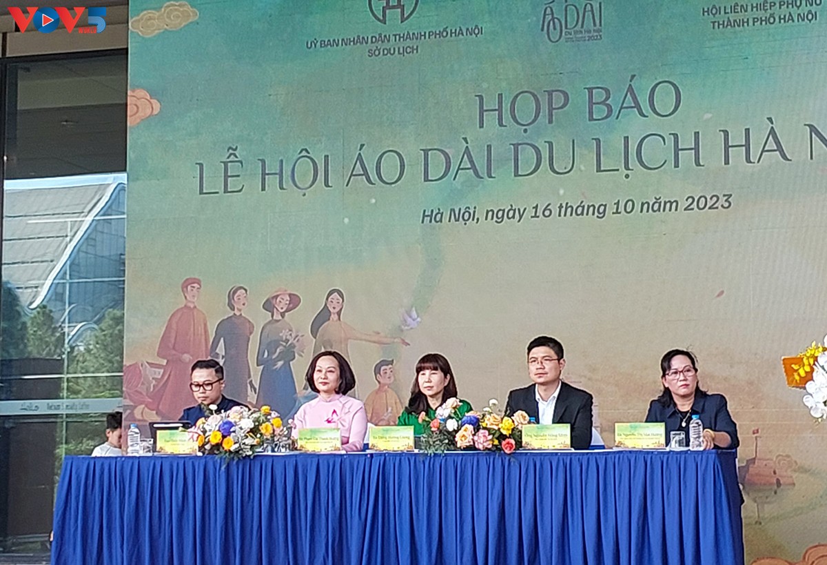 Ao Dai- und Tourismusfest Hanois 2023