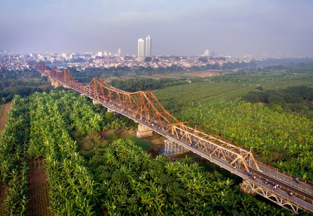 Dokumentarausstellung über die Entstehung und Änderung der Long Bien-Brücke