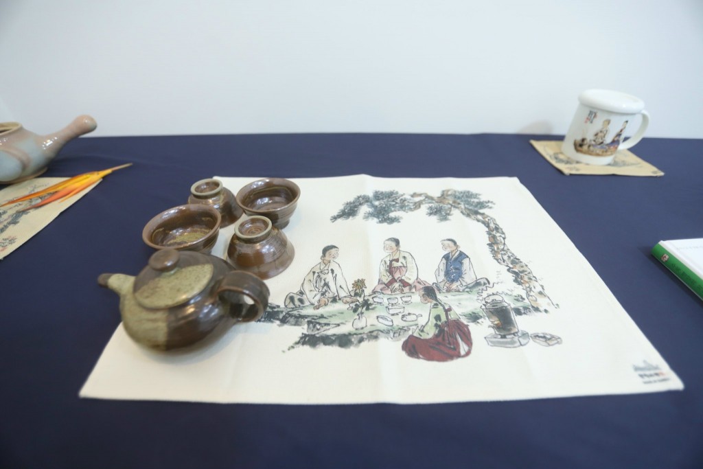 Gemäldeausstellung von 70 vietnamesischen und südkoreanischen Malern