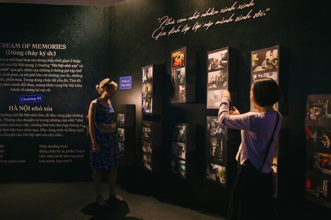 Fast 3000 Menschen besuchen die multimediale Ausstellung “Strömung Hanois”