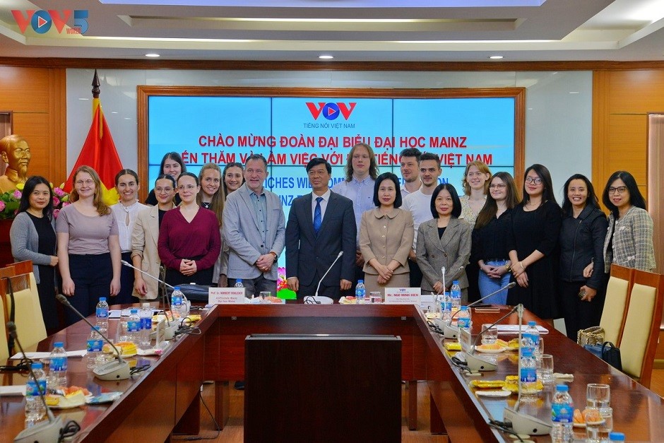 VOV-Vizeintendant Ngo Minh Hien empfängt Delegation der Hochschule Mainz