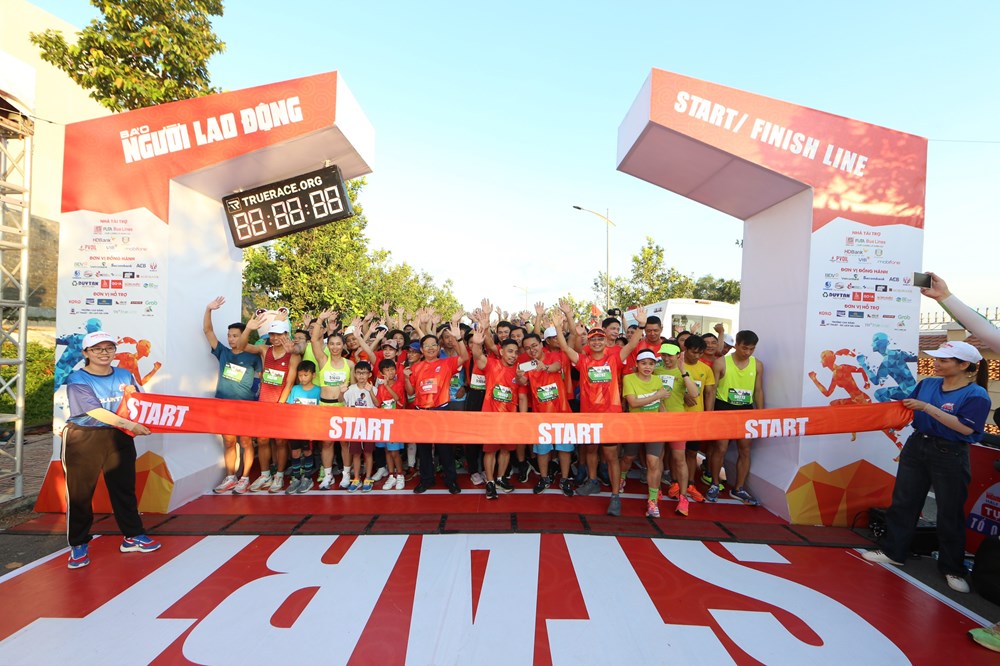 Halbmarathon „Stolz auf mein Vaterland” in Ho Chi Minh Stadt