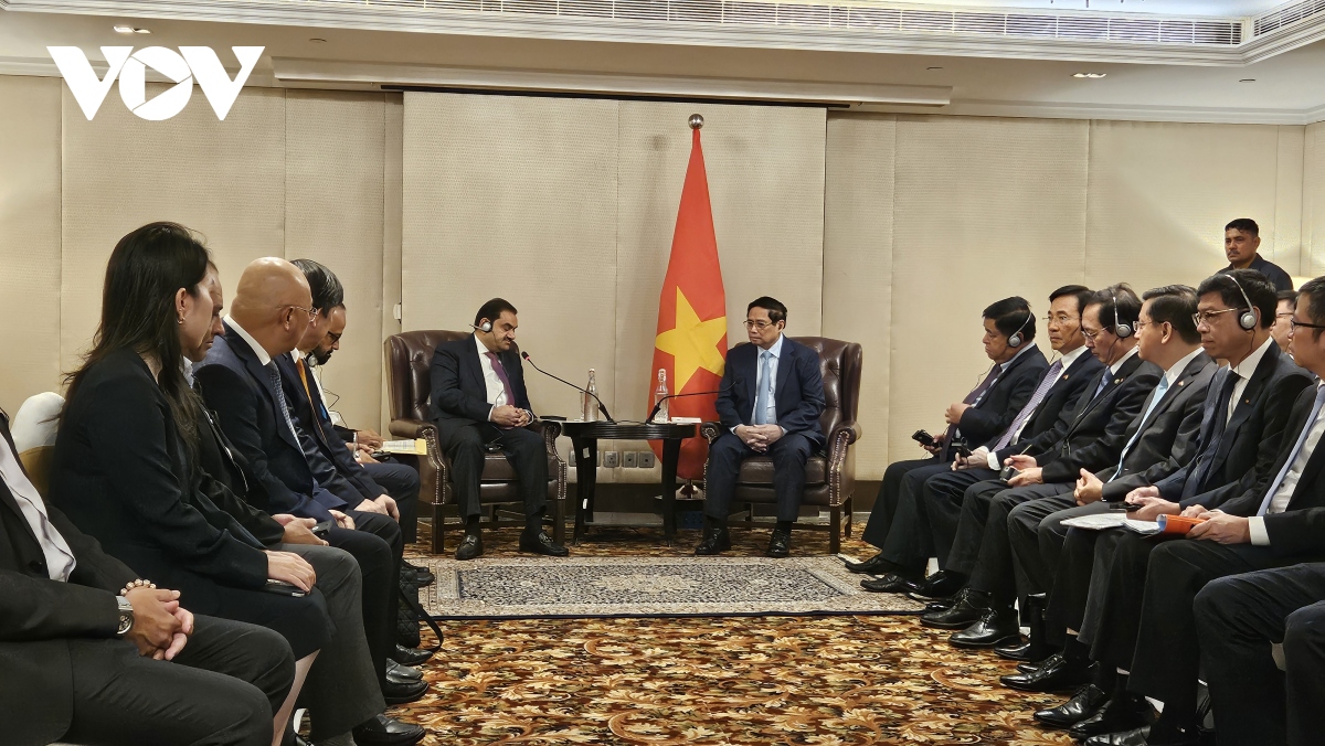 Premierminister Pham Minh Chinh tagt mit führenden Konzernen Indiens