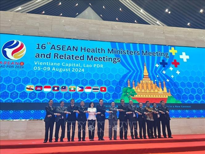 Vietnam nimmt an Gesundheitsministerkonferenz der ASEAN in Laos teil