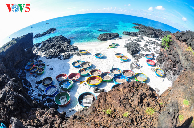 ຫຼີເຊີນ-ສະຖານທີ່ທ່ອງທ່ຽວທີ່ຈັບໃຈຍາມລະດູຮ້ອນ