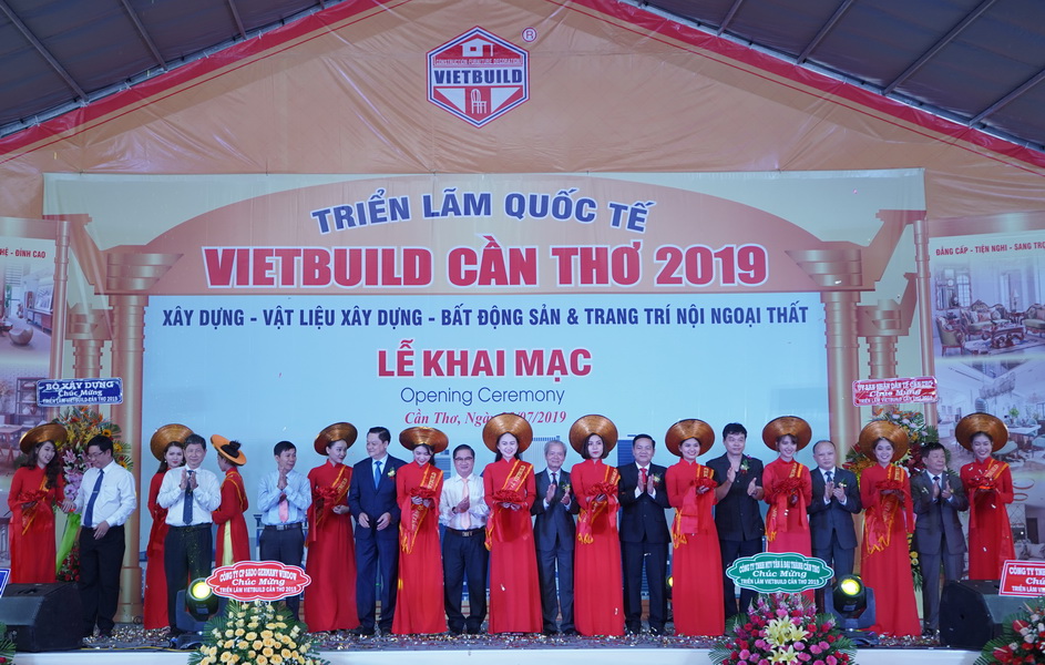 ມີຮ້ານວາງສະແດງສິນຄ້າກ່ວາ 600 ຮ້ານເຂົ້າຮ່ວມງານວາງສະແດງສາກົນ VietBuild 2019