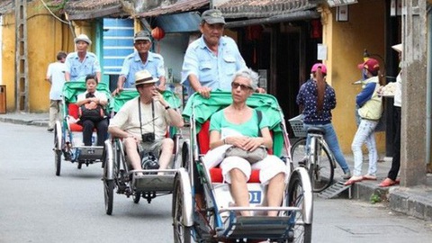 ຫວຽດນາມຕ້ອນຮັບນັກທ່ອງທ່ຽວສາກົນເກືອບ 13 ລ້ານເທື່ອຄົນ