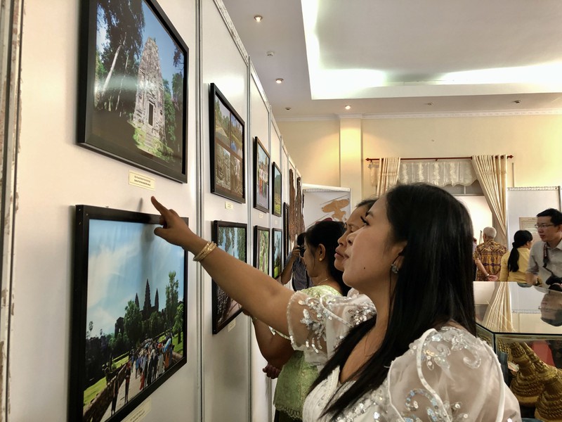 ເກິນເທີ: ໄຂງານວາງສະແດງ “ກຳປູເຈຍ -  ອານາຈັກແຫ່ງວັດທະນະທຳ”