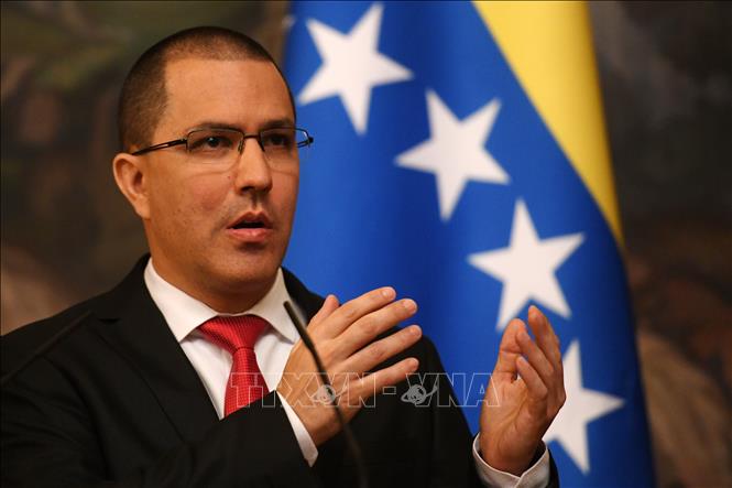 ເວເນຊູເອລາເນລະເທດທູດການທະຫານໂບລີເວຍ