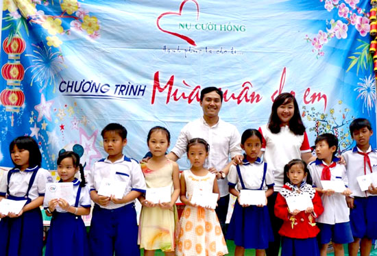 ລາຍການ “ນຳເອົາລະດູບານໃໝ່ມາໃຫ້ນ້ອງ” ຄັ້ງທີ 13