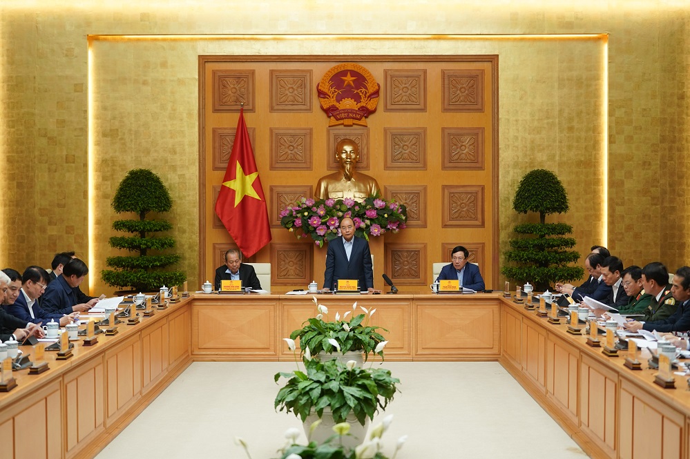ຄະນະປະຈຳລັດຖະບານ ຫວຽດນາມ ຈັດກອງປະຊຸມກ່ຽວກັບມາດຕະການປ້ອງກັນ, ຄວບຄຸມ Covid-19
