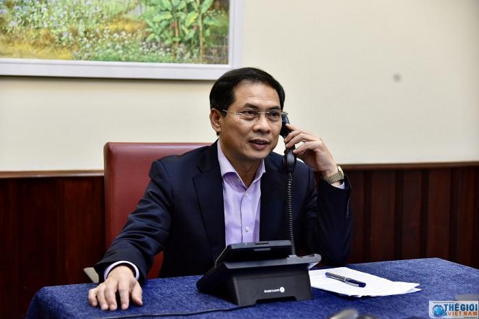 ຮອງລັດຖະມົນຕີກະຊວງການຕ່າງປະເທດ ຫວຽດນາມ ໂອ້ລົມທາງໂທລະສັບກັບຮອງລັດຖະມົນຕີກະຊວງການຕ່າງປະເທດ ການາດາ