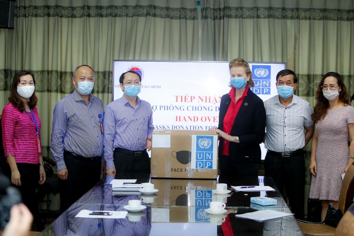 UNDP ໜູນຊ່ວຍ ຫວຽດນາມ ໃນການຕໍ່ສູ້ສະກັດກັ້ນໂລກລະບາດໂຄວິດ-19