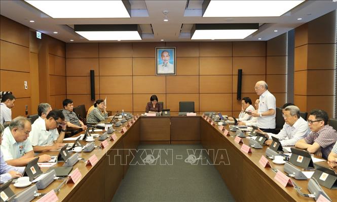 ສະ​ພາ​ແຫ່​ງ​ຊາດ​ປຶກ​ສາ​ຫາ​ລື​ກ່ຽວ​ກັບ​ຮ່າງ​ກົດ​ໝາຍ​ວ່າ​ດ້ວຍ​ແຮງ​ງານ​ຫວຽດ​ນາມ​ໄປ​ເຮັດ​ວຽກ​ຢູ່​ຕ່າງ​ປະ​ເທດ ຕາມ​ສັນ​ຍາ (ສະ​ບັບ​ປັບ​ປຸງ)