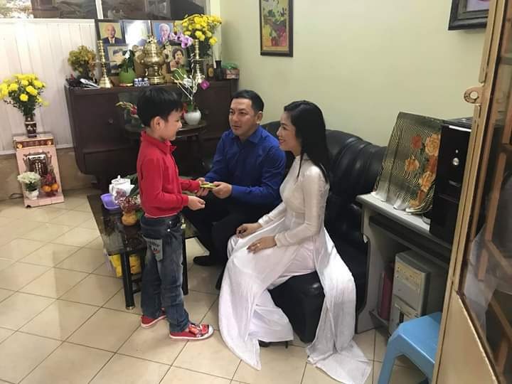 ຄອບຄົວທີ່ສອນລູກໃຫ້ມີຄວາມເປັນມະນຸດ ແລະ ເປັນຄົນດີໃນສັງຄົມ