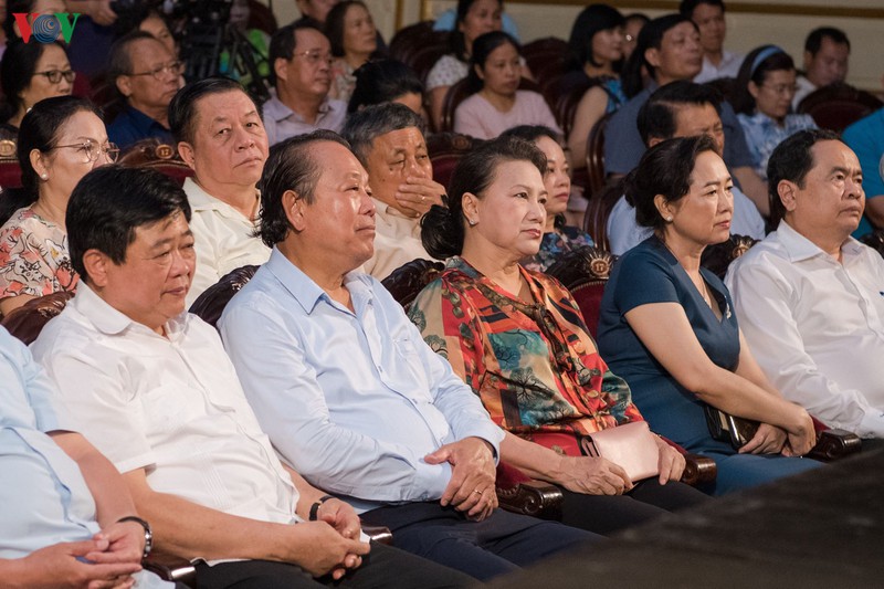 ຄ່ຳຄືນສະແດງລະຄອນກາຍເລືອງພິເສດ “ເລື່ອງຄວາມຮັກ ເຄົາຫວາຍ”