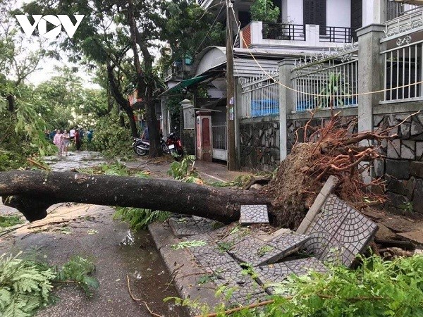 ພະຍຸໂນອິນອ່ອນຕົວລົງກາຍເປັນຄວາມກົດດັນອາກາດຕ່ຳ