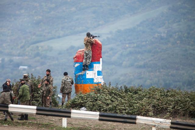 ການປະທະກັນຢູ່ Nagorno-Karabakh: ການປະທະກັນສືບຕໍ່ເກີດຂຶ້ນໂດຍບໍ່ຫົວຊາຕໍ່ຄຳສັ່ງຢຸດຍິງ