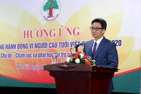 ທົ່ວປວງຊົນເອົາໃຈໃສ່ເບິ່ງແຍງດູແລຜູ້ອາຍຸສູງ