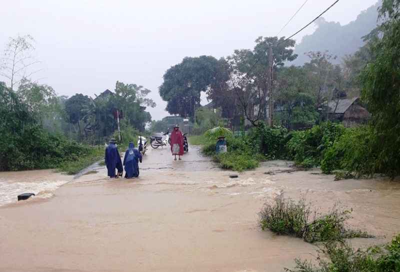 ຮັບປະກັນຄວາມປອດໄພໃຫ້ແກ່ຊີວິດອິນຊີວາຂອງປະຊາຊົນຫລັງຝົນຕົກໜັກ, ພະຍຸ