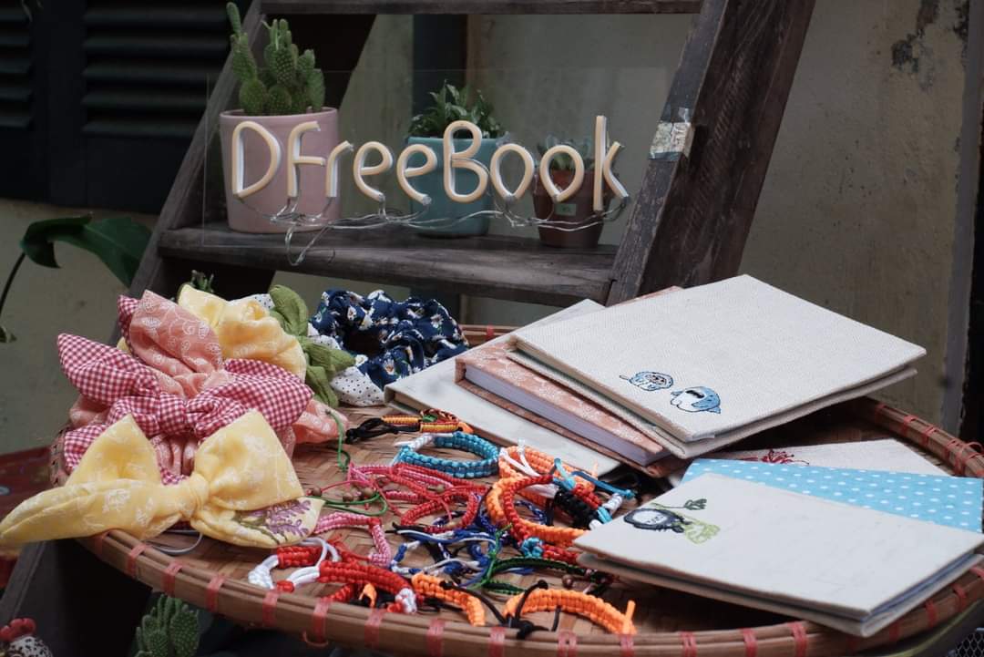 ຫໍສະໝຸດ Dfree Book - ແຜ່ຂະຫຍາຍວັດທະນະທຳການອ່ານປຶ້ມໃນປະຊາຄົມ