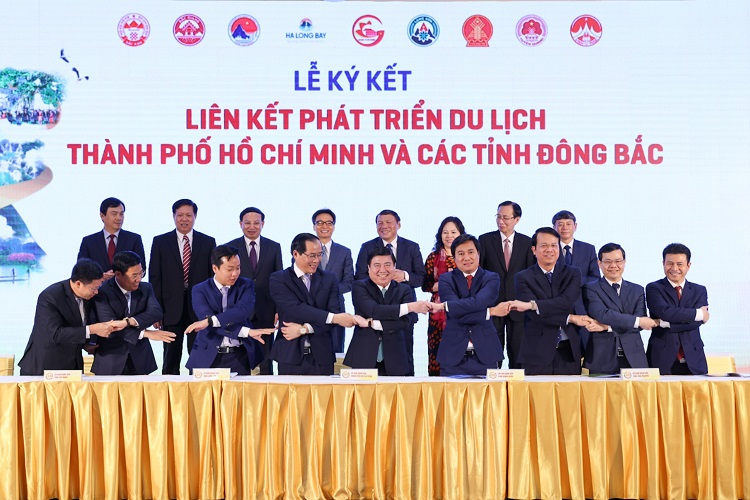 ຮ່ວມສຳພັນພັດທະນາການທ່ອງທ່ຽວລະຫວ່າງນະຄອນໂຮ່ຈີມິນ ແລະ 8 ແຂວງທາງທິດຕາເວັນອອກສ່ຽງເໜືອ