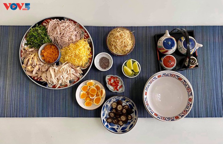 ເຂົ້າປຸ້ນທາງ-ເຍື່ອງອາຫານແຊບໆຂອງຊາວຮ່າໂນ້ຍ