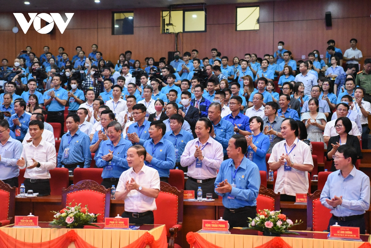 ຮັບປະກັນສິດ ແລະ ຜົນປະໂຫຍດສູງສຸດໃຫ້ແກ່ຜູ້ອອກແຮງງານ