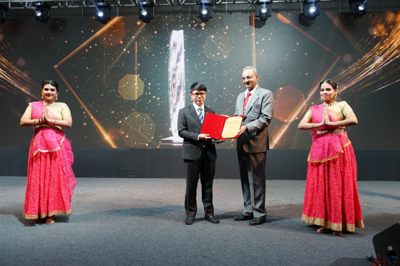 ມີຫຼາຍບົດປະພັນຂອງ VOV ໄດ້ຮັບການເຊີດຊູທີ່ພິທີມອບລາງວັນ ABU