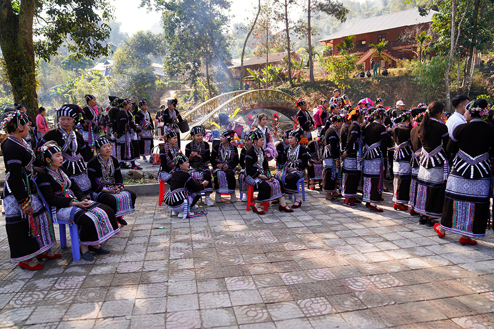 ການ​ປ່ຽນ​ແປງ​ໃນ​ບ້ານ​ຊາວ​ເຜົ່າ​ ລື້ ແຂວງ ລາຍ​ເຈົາ