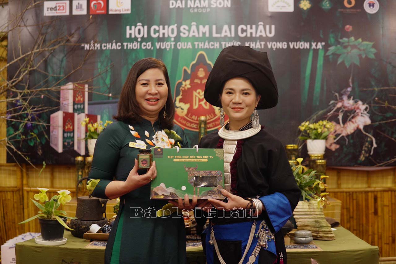 ການຄ້າເອເລັກໂຕນິກຊ່ວຍໃຫ້ແມ່ຍິງເຂດພູສູງ startup ບັນລຸຜົນສຳເລັດ