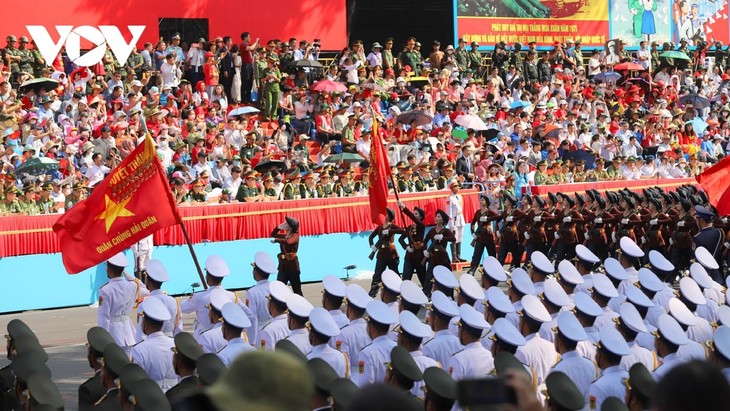 ການຊ້ອມໃຫຍ່ລະດັບຊາດພິທີສວນສະໜາມ, ເດີນຂະບວນ ກະກຽມໃຫ້ແກ່ພິທີສະເຫຼີມສະຫຼອງວັນທີ 30 ເມສາ