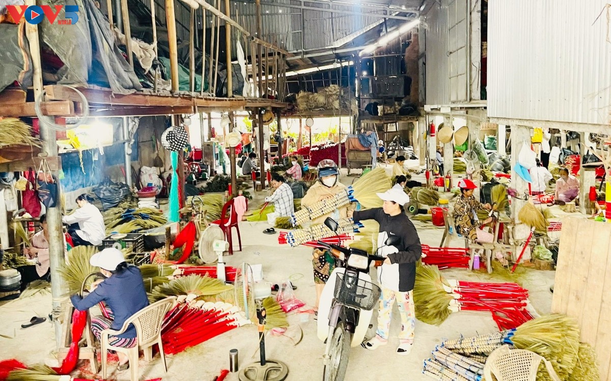 ຄວາມງາມຂອງໝູ່ບ້ານອາຊີບເຮັດຟອຍແຂມ ຈຽມເຊີນ-ກວາງນາມ