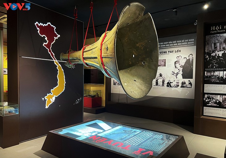 ການເດີນທາງ 100 ປີຂອງສື່ມວນຊົນ ຫວຽດນາມ: ຄວາມຊົງຈຳທີ່ມີຊີວິດຊີວາຢູ່ຫໍພິພິທະພັນສື່ມວນຊົນ ຫວຽດນາມ