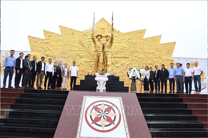 ປະຊາຄົມຊາວ ຫວຽດນາມ ອາໄສຢູ່ ລາວ ຕອບບຸນແທນຄຸນບັນດານັກຮົບວິລະຊົນ, ນັກຮົບເສຍສະຫຼະຊີວິດເພື່ອຊາດ
