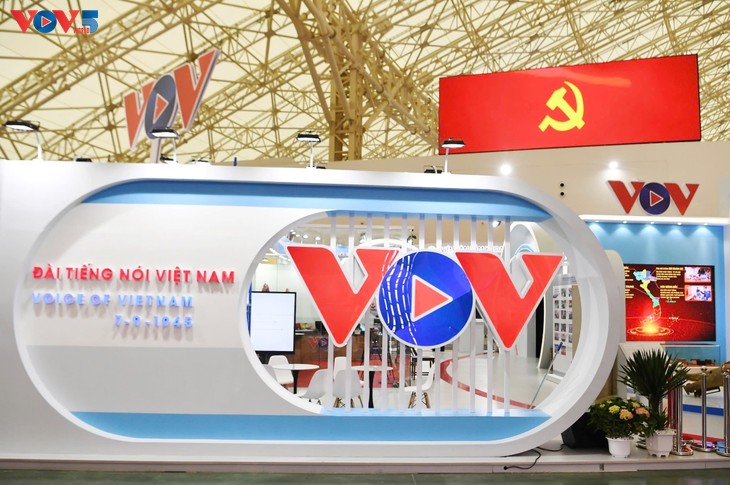 ວີທະຍຸກະຈາຍສຽງ ຫວຽດນາມ: 80 ປີຮ່ວມເດີນທາງພ້ອມກັບປະເທດຊາດ