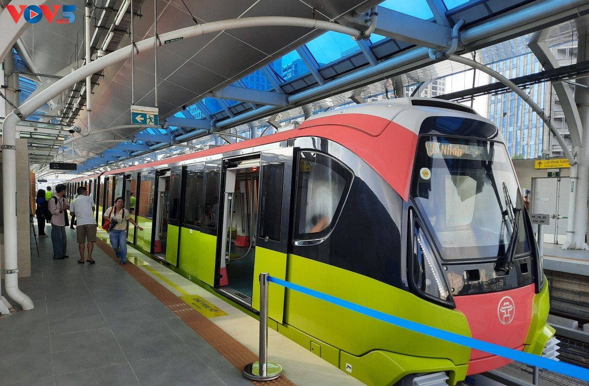 ຮ່າ​ໂນ້ຍ ຍູ້​ແຮງ​ການ​ພັດ​ທະ​ນາ​ຕົວ​ເມືອງ​ກຳ​ນົດ​ທິດ​ຄົມ​ມະ​ນາ​ຄົມ​ສີ​ຂຽວ (TOD)