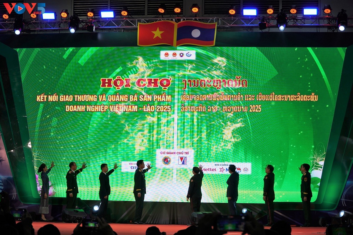 ໄຂງານຕະຫຼາດນັດເຊື່ອມຈອດການພົວພັນການຄ້າ ຫວຽດນາມ - ລາວ