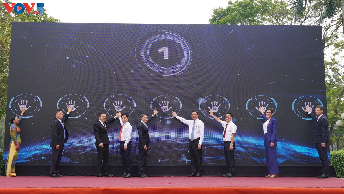 ງານ​ໂຮມ​ຊຸມ​ນຸມ​ມິດ​ຕິງ ຕອບ​ສະ​ໜອງວັນ​ທົ່ວ​ໂລກປ້ອງ​ກັນ, ​ຕ້ານ​ໂລກ​ AIDS: ຫວຽດ​ນາມ ຢຶດ​ໝັ້ນ​ກັບ​ເປົ້າ​ໝາຍ​ຢຸດ​ຕິ​ໂລກ AIDS ໃນ​ປີ 2030