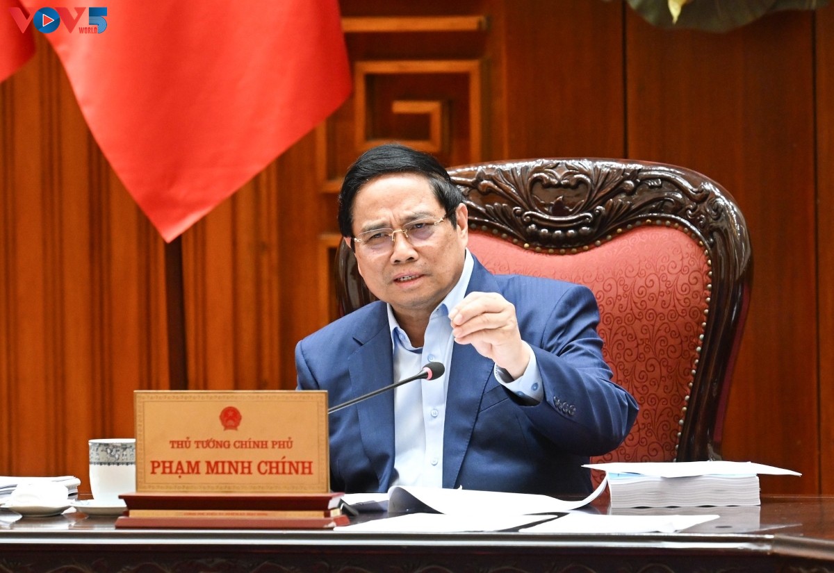 ສ້າງ​ນະ​ໂຍ​ບາຍ​ກະ​ໂດດ​ຂັ້ນ, ແກ້ງ​ແຍ້ງ​ເພື່ອ​ທົດ​ລອງ​​ນຳ​ໃຊ້ເຂດ​ການ​ຄ້າ​ເສ​ລີ​ຈຳ​ນວນ​ໜຶ່ງ