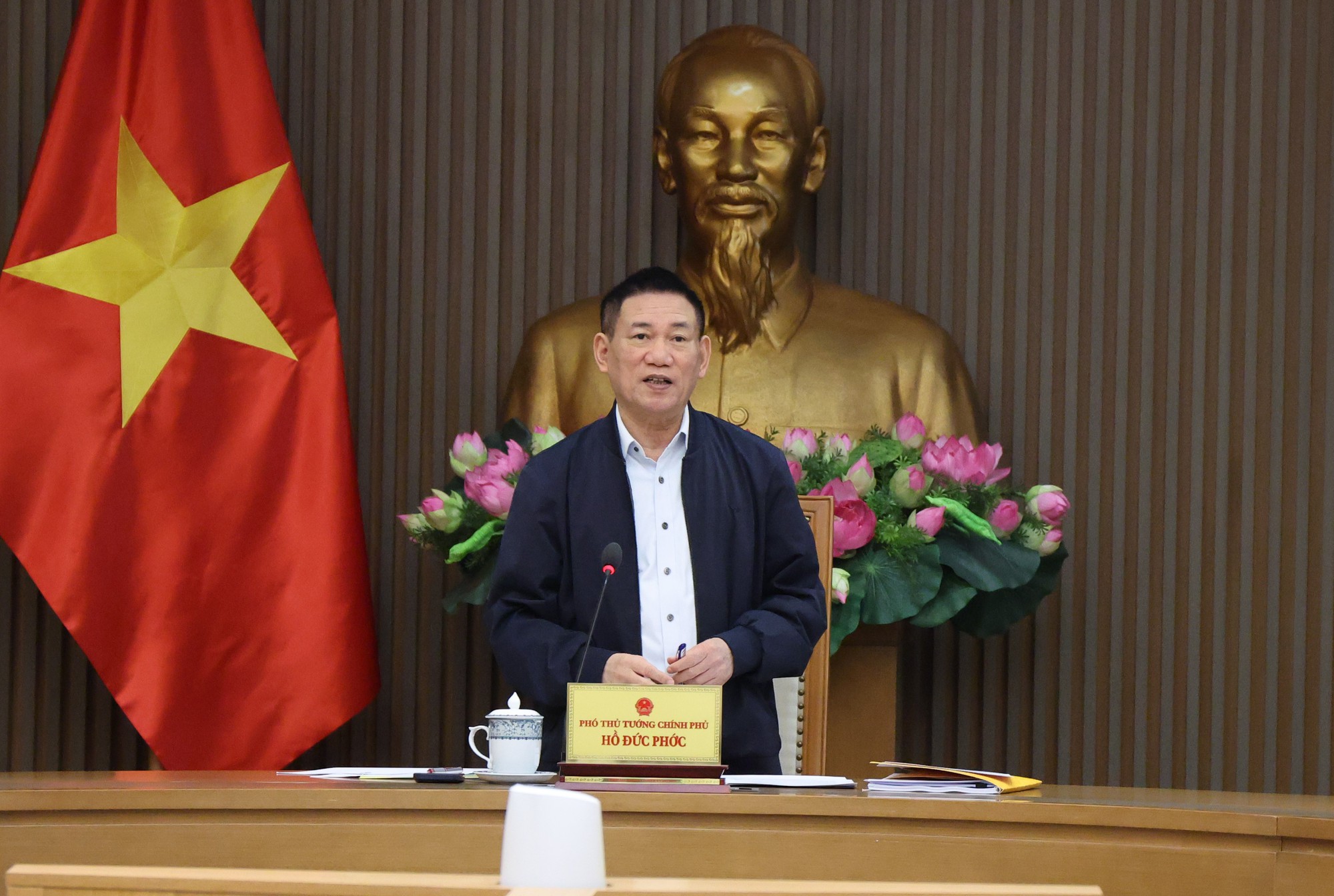 ບໍລິຫານນະໂຍບາຍເງິນຕາ ຢືດໝັ້ນເປົ້າໝາຍຮັກສາເສດຖະກິດມະຫາພາໃຫ້ເປັນປົກກະຕິ