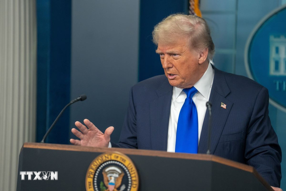 ປະ​ທາ​ນາ​ທິ​ບໍ​ດີ ອາ​ເມ​ລິ​ກາ Donald Trump  ຖະ​ແຫຼງ​ຈະ​ມີ​ມາ​ດ​ຕະ​ການ​ແກ້​ໄຂ​ກ່ຽວ​ກັບ Greenland  ທີ່ທັ​ງ ອາ​ເມ​ລິ​ກາ ແລະ NATO ມີ​ຄວາມ​ເພິ່ງ​ພໍ​ໃຈ