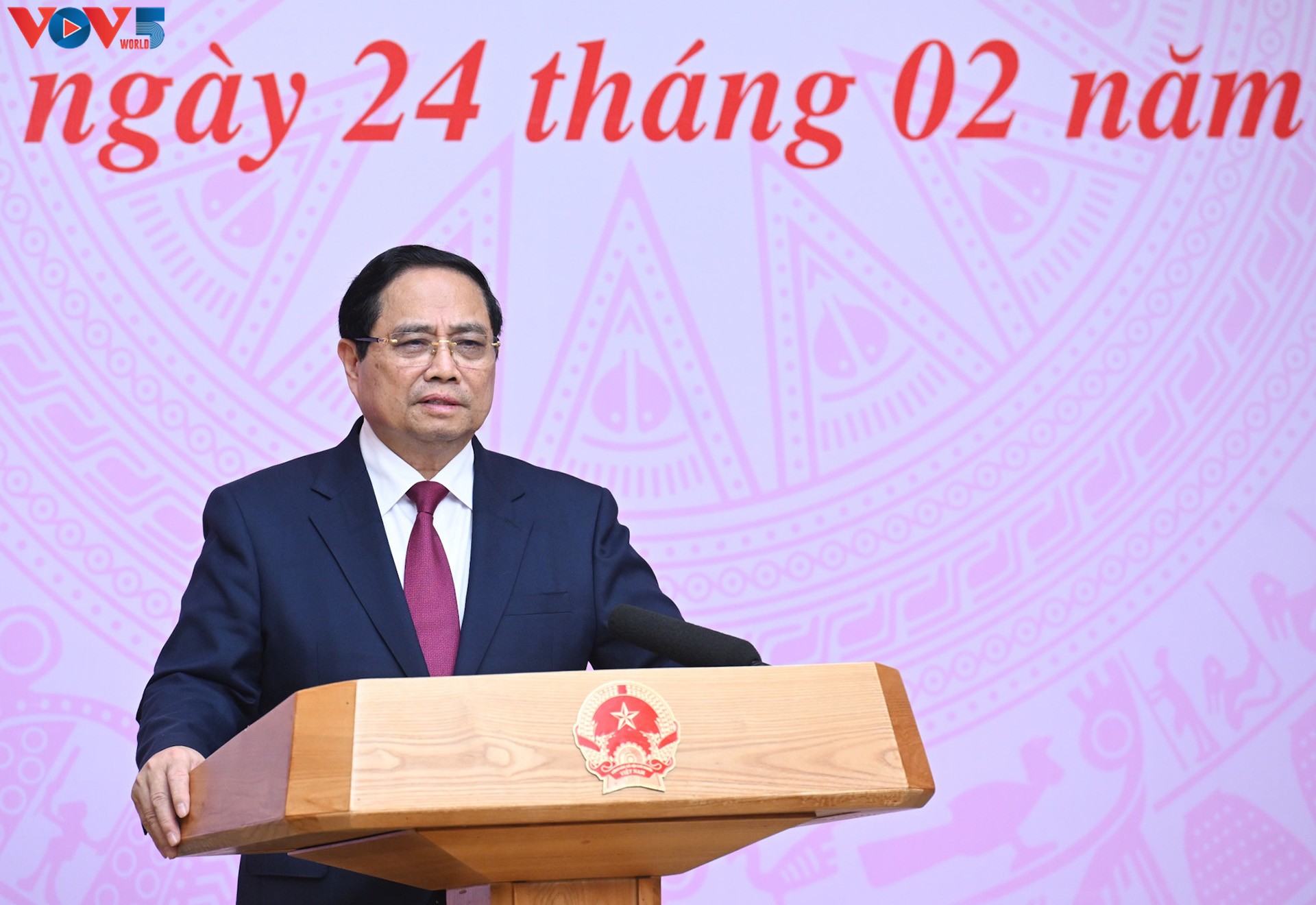 ນາ​ຍົກ​ລັດ​ຖະ​ມົນ​ຕີ ຟ້າມ​ມິງ​ຈິງ ພົບ​ປະ​ກັບ​ຜູ້​ຕາງ​ໜ້າ​ບັນ​ດາ​ນັກ​ຊ່ຽວ​ຊານ, ນັກ​ວິ​ທະ​ຍາ​ສາດ​ດີ​ເດັ່ນ​ໃນ​ຂົງ​ເຂດ​ສາ​ທາ​ລະ​ນະ​ສຸກ